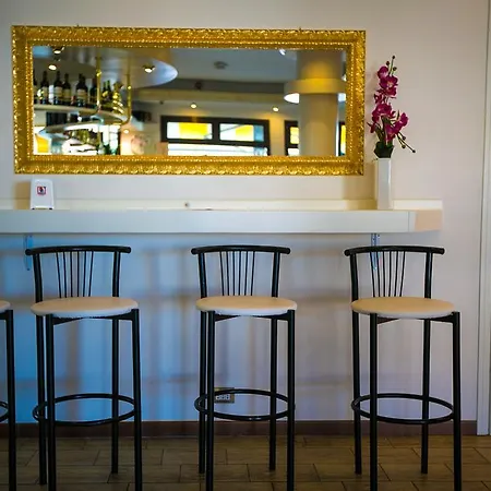 阿格丽奥尔米酒店 2* Gli Olmi